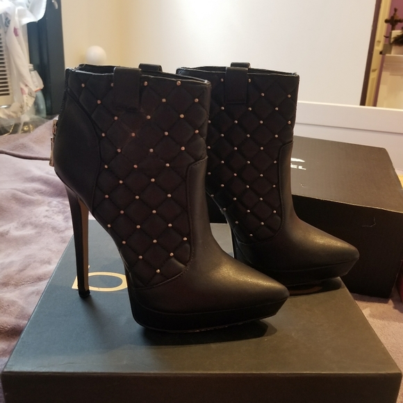 bebe Shoes - Bebe high heels